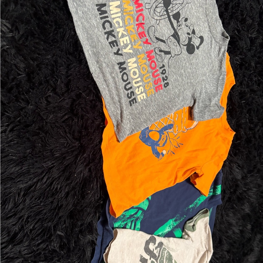 Disney Mickey Mouse Gray and Orange Kids Tees shirt bundle! 4t
